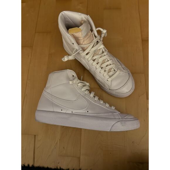 Nike Blazer Mid '77 White Retro High tops US 8.5 40 - Picture 1 of 5